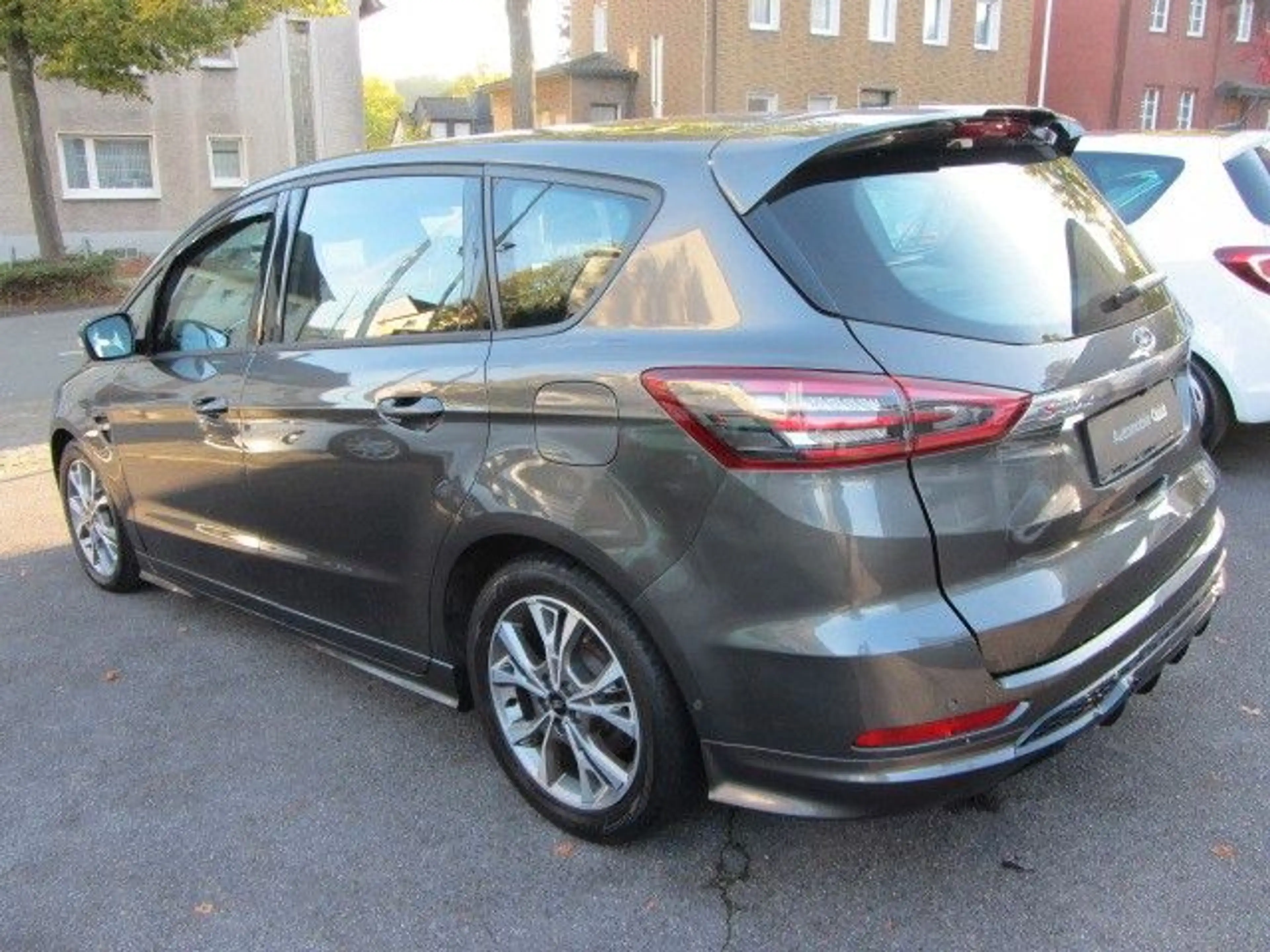Ford S-Max S-MAX ST-Line, Leder, 2 Hand — photo 5