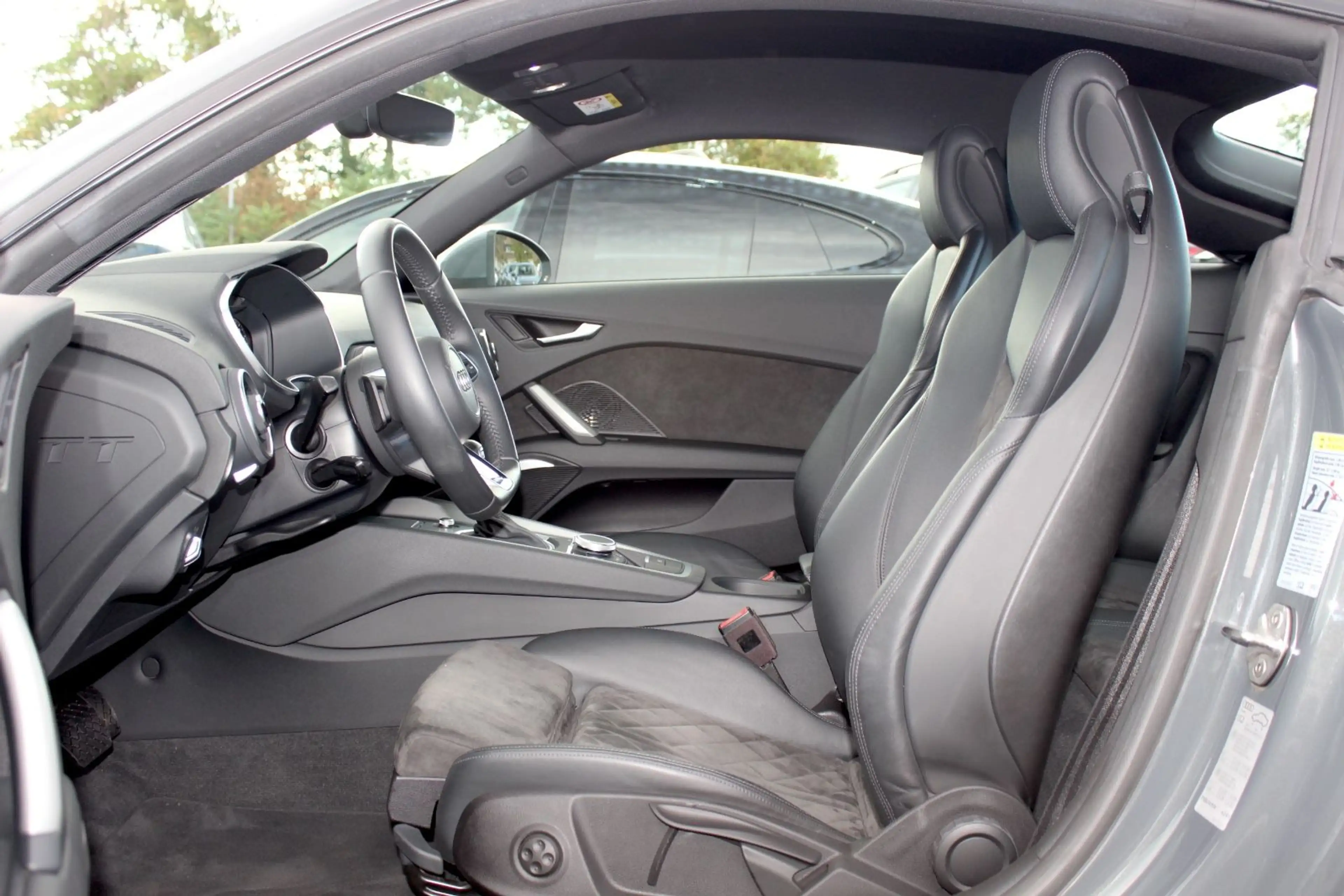 Audi TT Coupe 40 TFSI S-LINE PLUS NAVI S-HEIZUNG 1.HD — photo 8