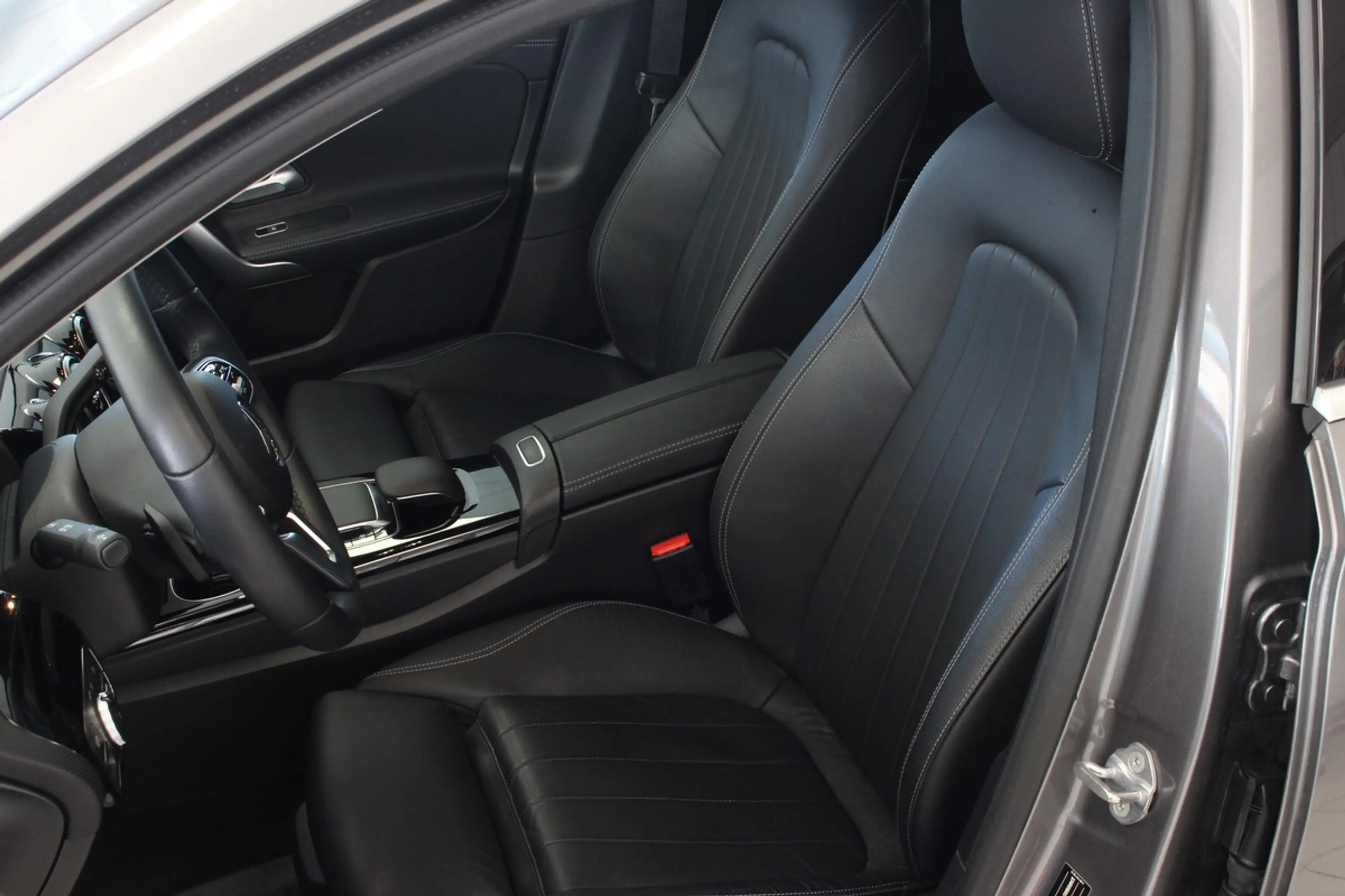 Mercedes-Benz A 180 Progressive — photo 9