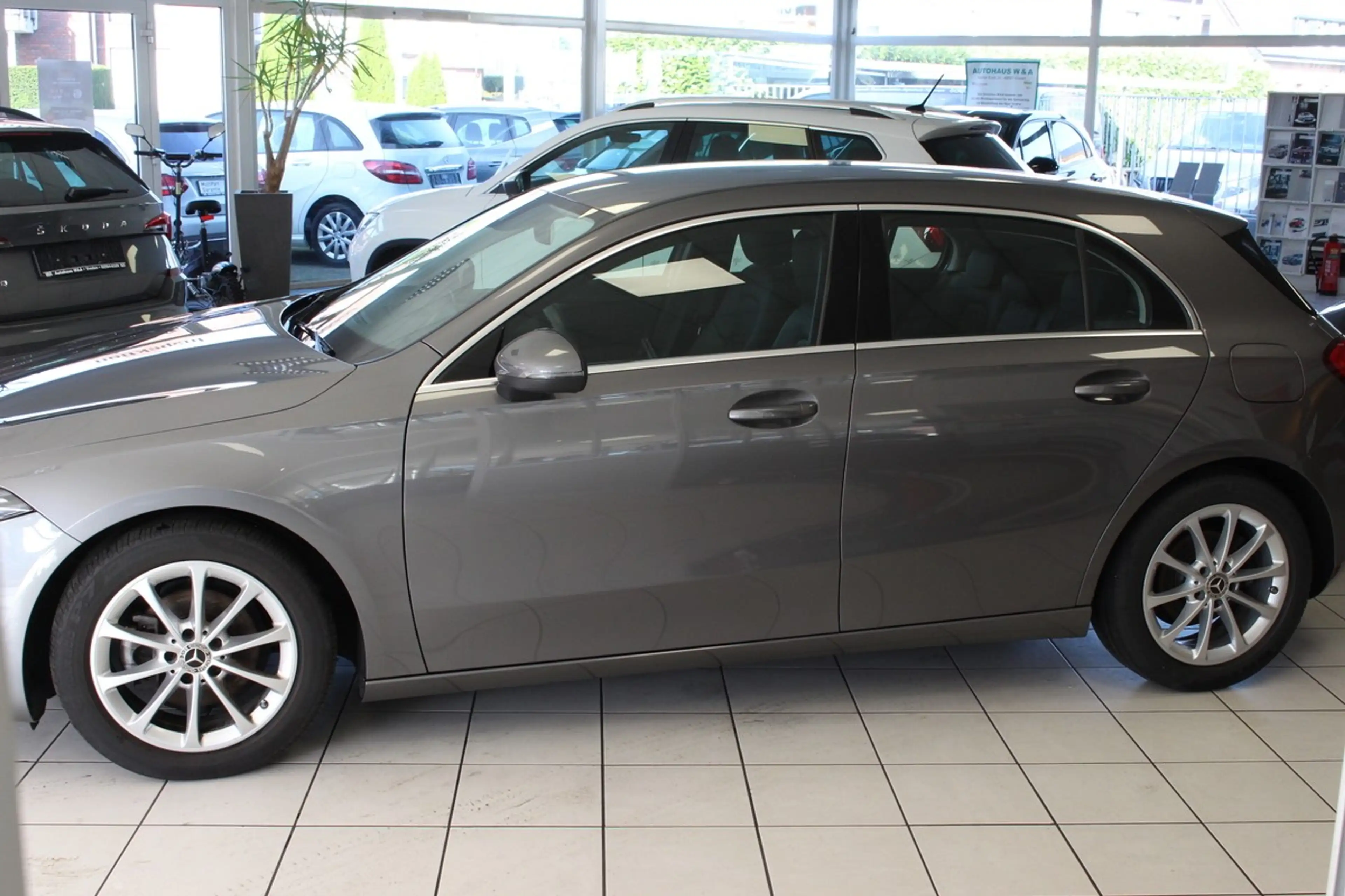 Mercedes-Benz A 180 Progressive — photo 8