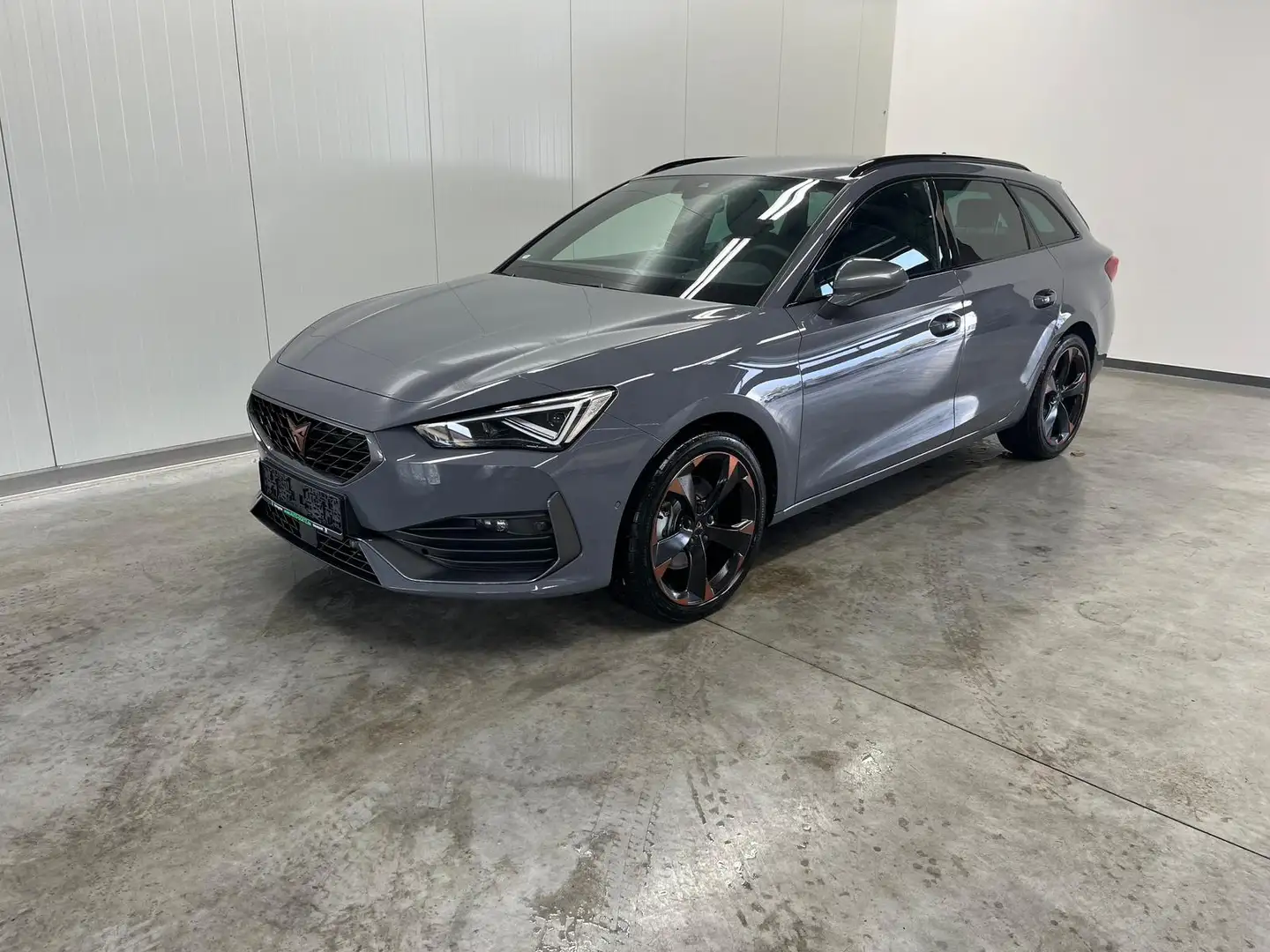 CUPRA Leon Cupra SP DSG 3Jah-Garantie AHK-Vorb/Navi/Kamera/Ma Grau - 2