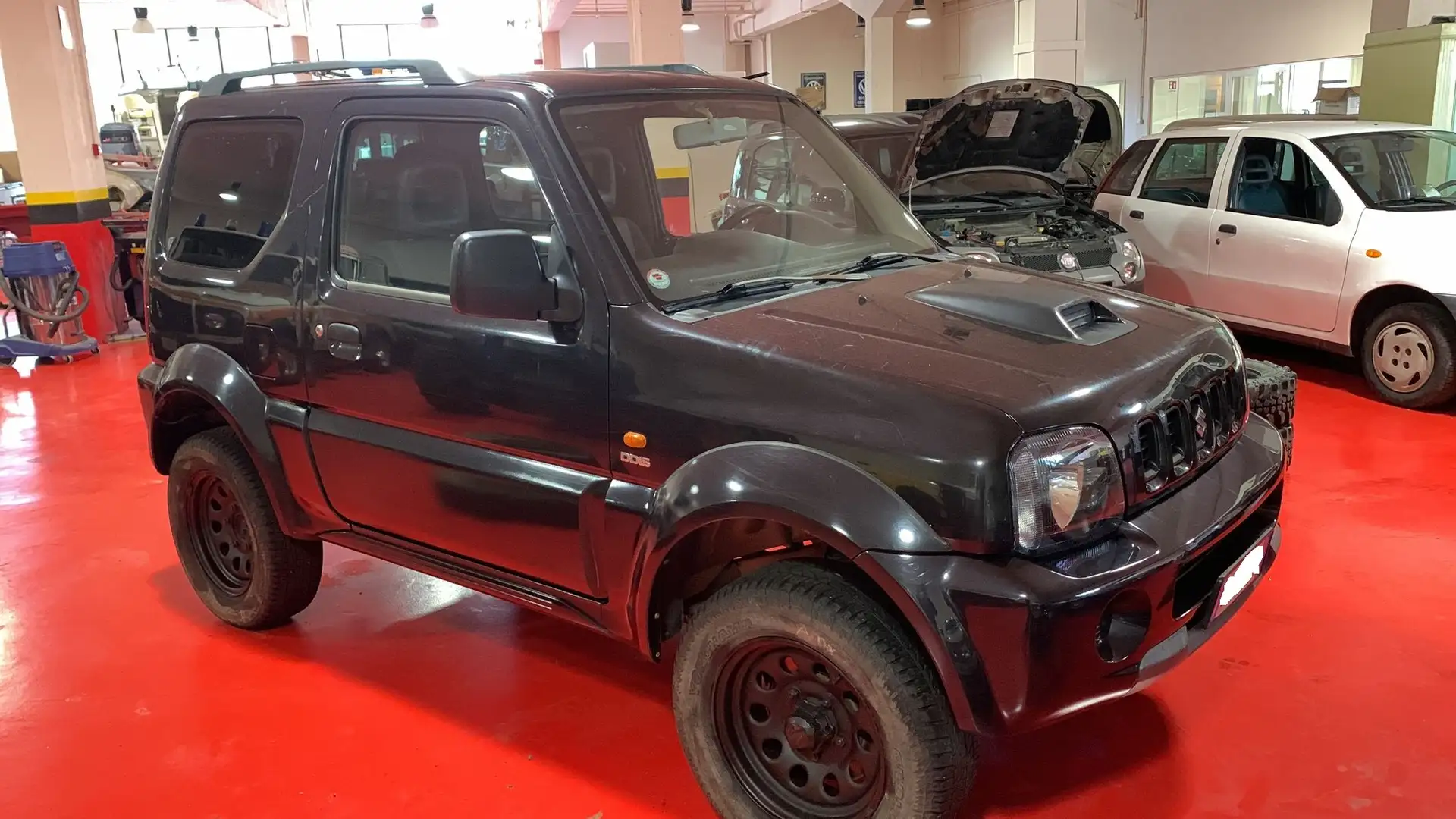 Suzuki Jimny Jimny 1.5 ddis td 4wd Schwarz - 2