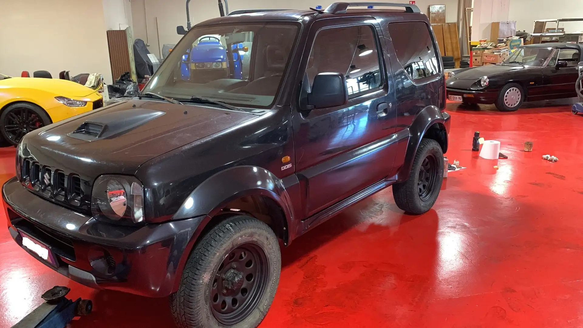 Suzuki Jimny Jimny 1.5 ddis td 4wd Schwarz - 1