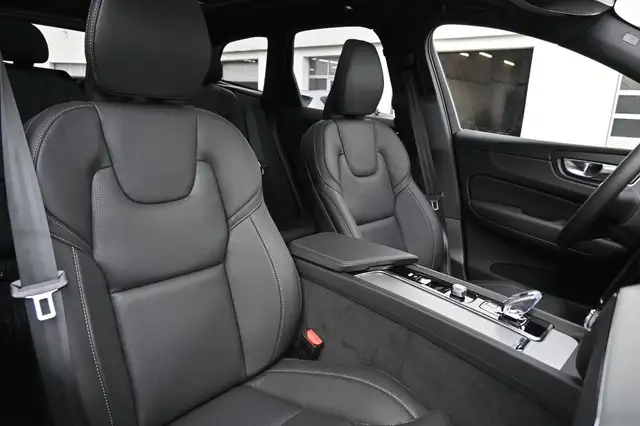 Volvo XC60 view 14