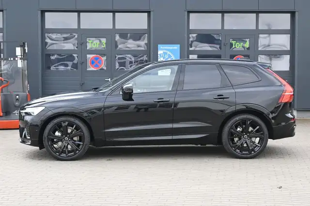 Volvo XC60 view 2