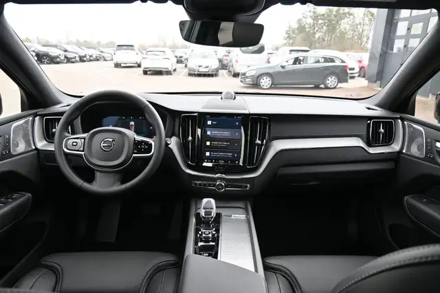 Volvo XC60 view 15