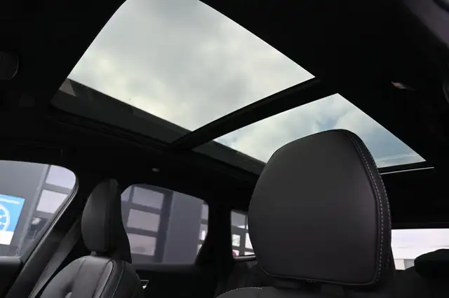 Volvo XC60 view 11
