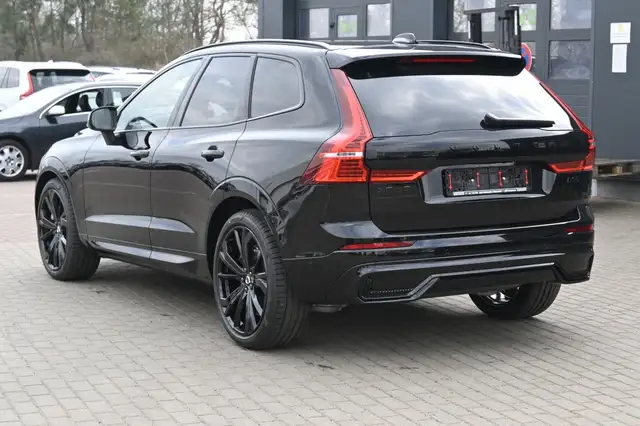 Volvo XC60 view 3