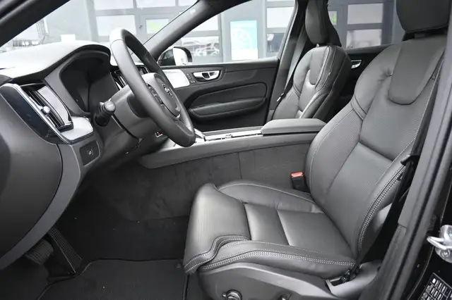 Volvo XC60 view 10