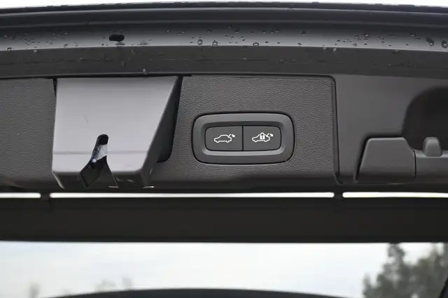 Volvo XC60 view 7