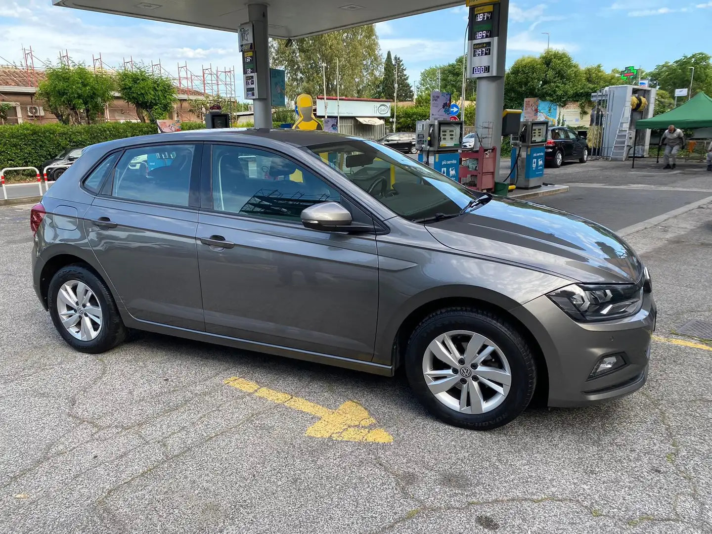 Volkswagen Polo Polo 5p 1.0 evo Comfortline 80cv FINO AL 31/07 Grigio - 2
