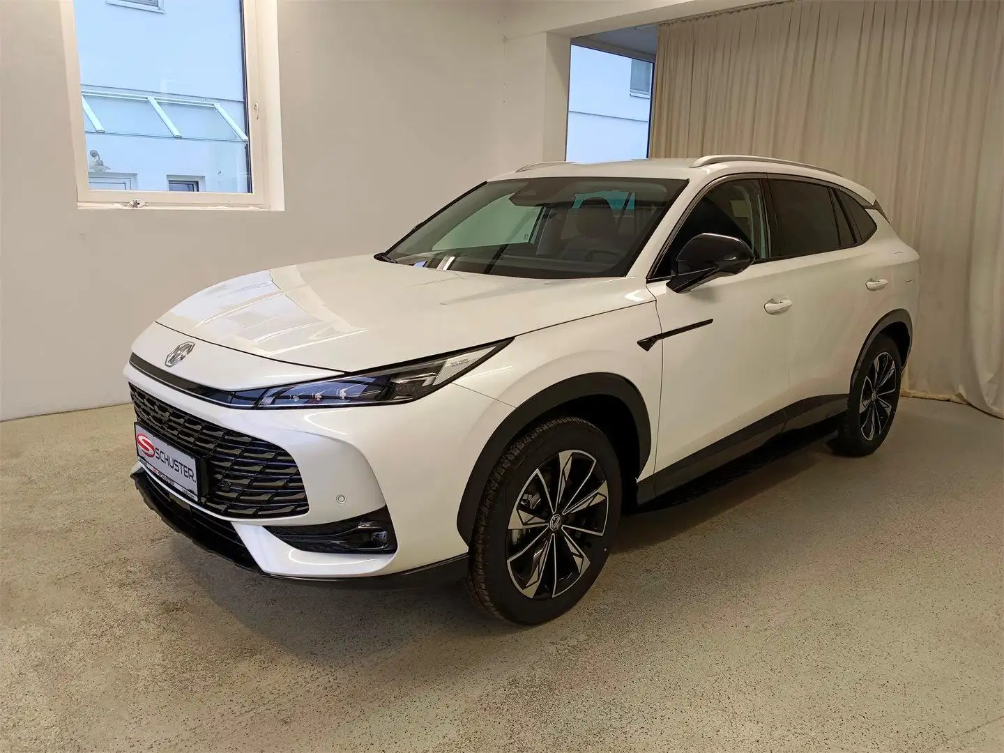 MG HS PHEV+ Luxury 21,4kWh Aut. Weiß - 2