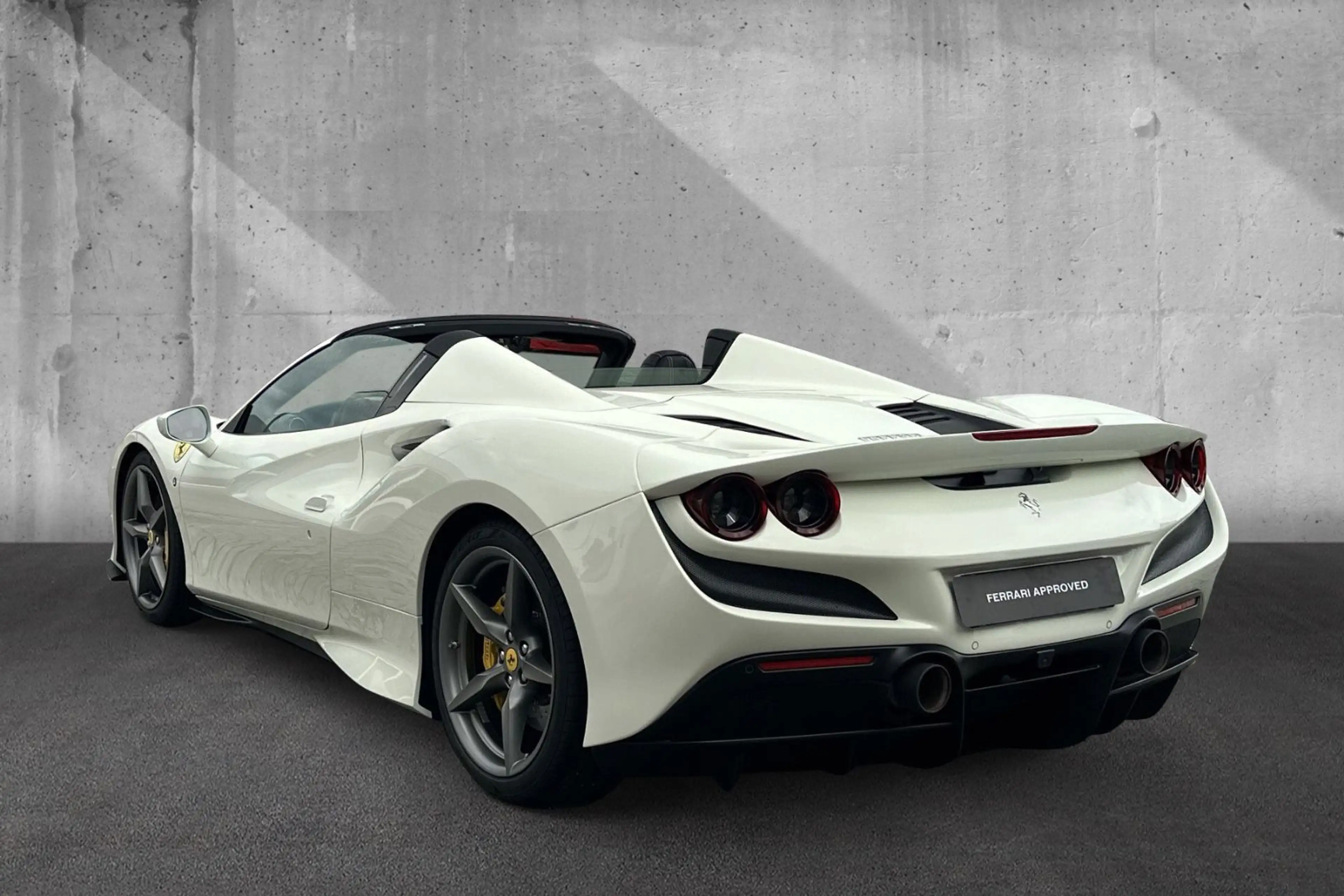 Ferrari F8 Spider Dt.Auto*Lift*LED Lenkrad*JBL*Kamera — photo 4