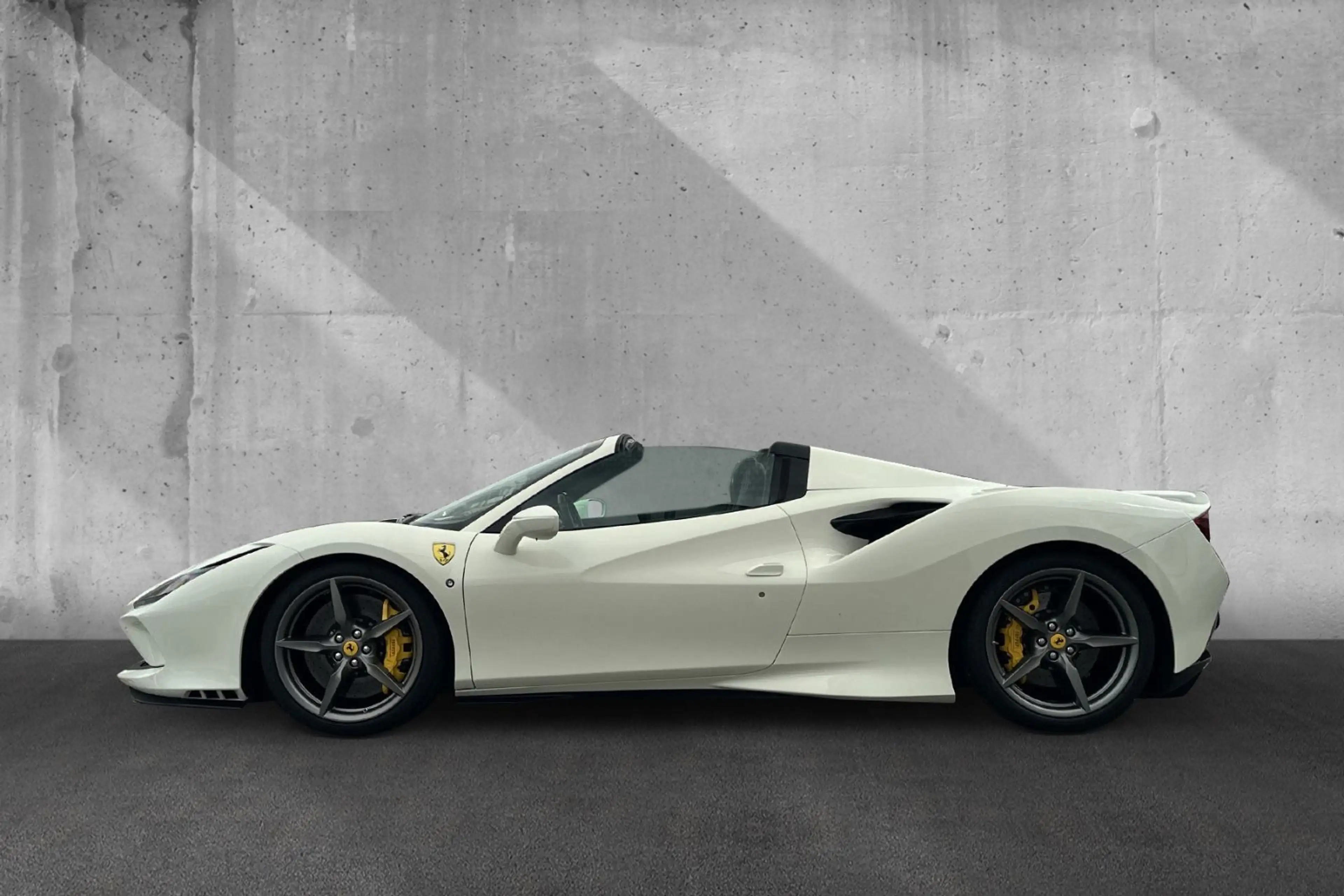 Ferrari F8 Spider Dt.Auto*Lift*LED Lenkrad*JBL*Kamera — photo 2