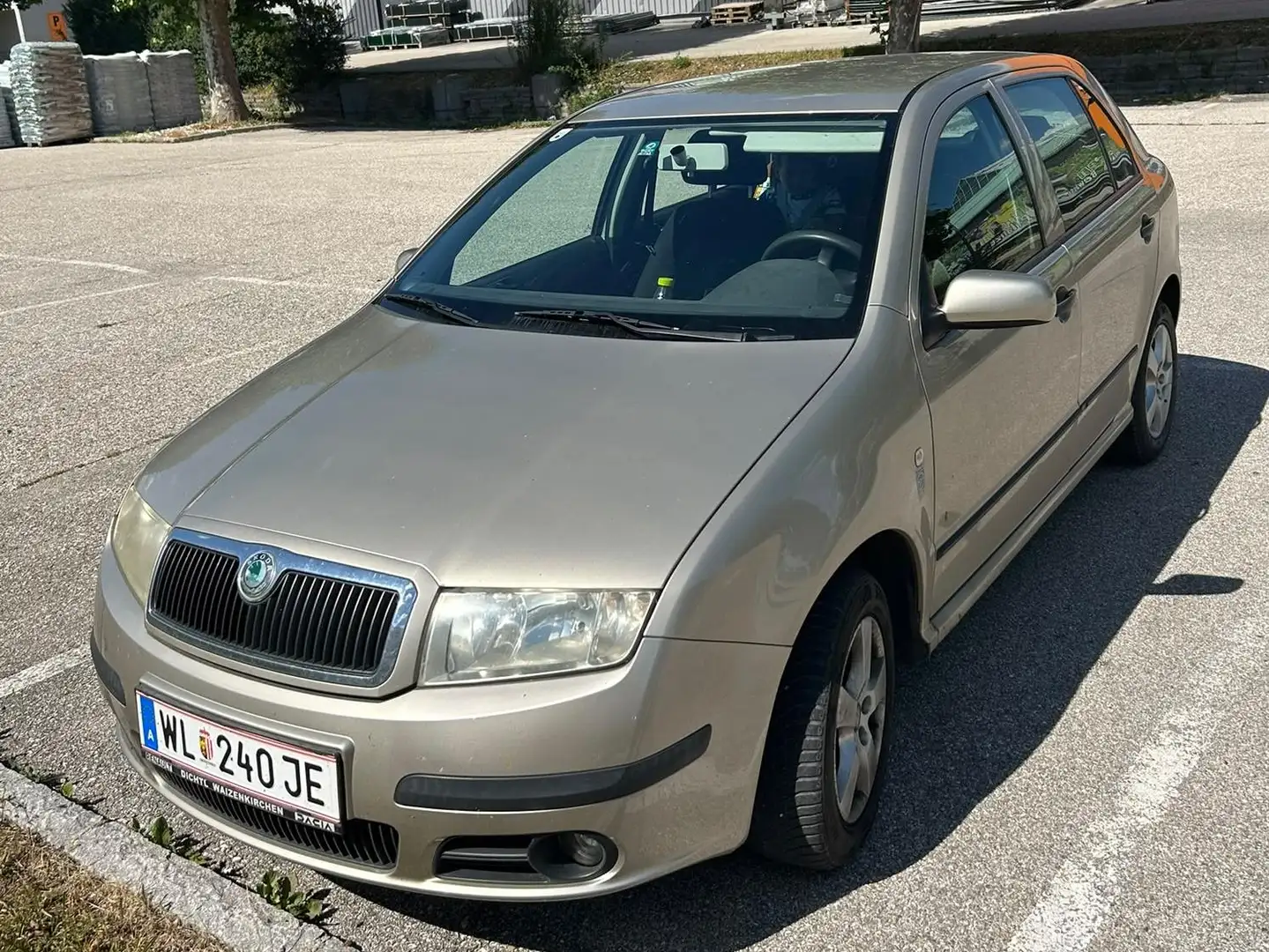 Skoda Fabia Fabia Ambiente 1,4 16V Ambiente Beige - 1