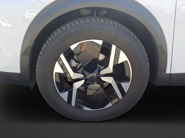 Peugeot 2008 view 8