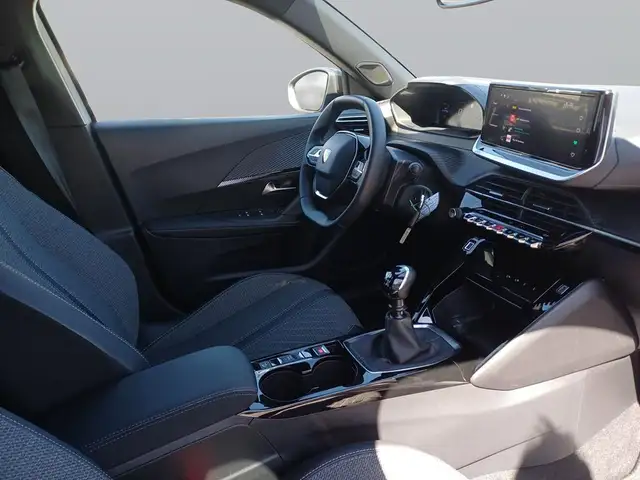 Peugeot 2008 view 11