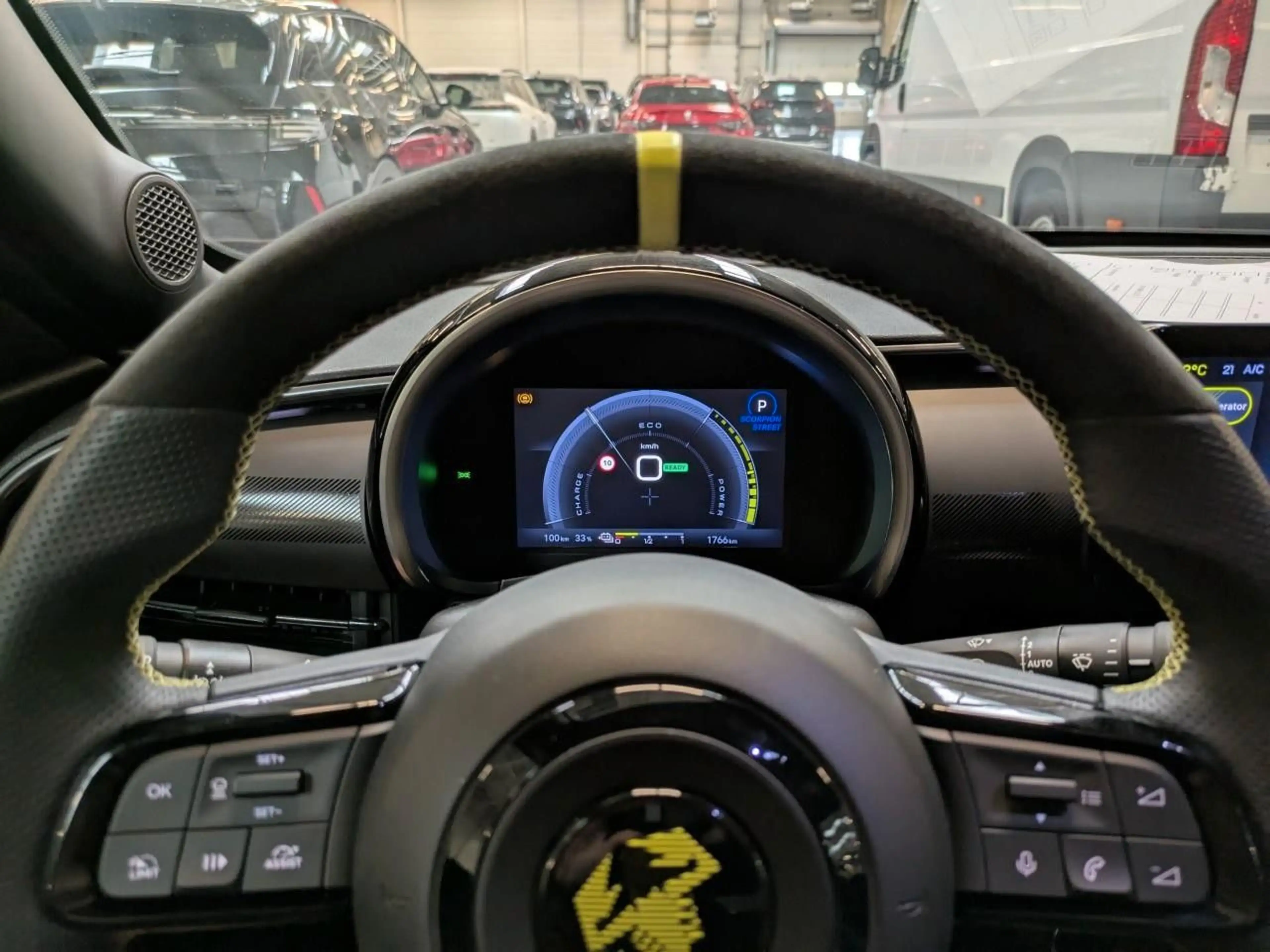 Abarth 600e 280PS Scorpionissima EL.HECK*360°KAM*SHZ* — photo 7