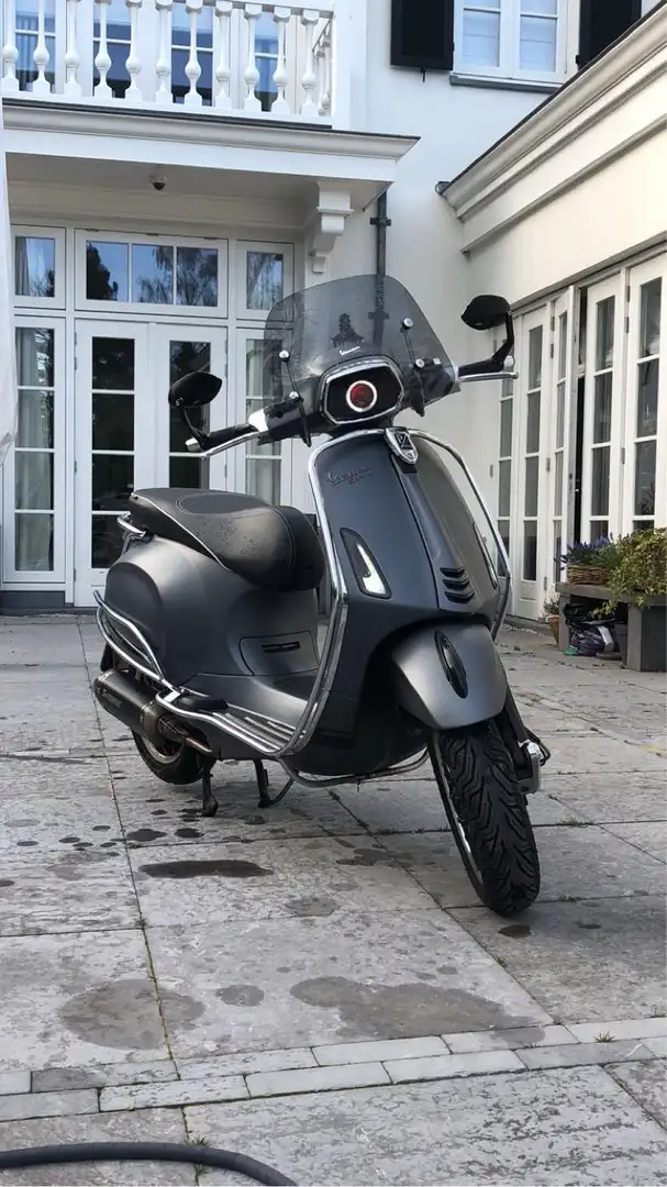 Vespa Sprint 50 Zwart - 1