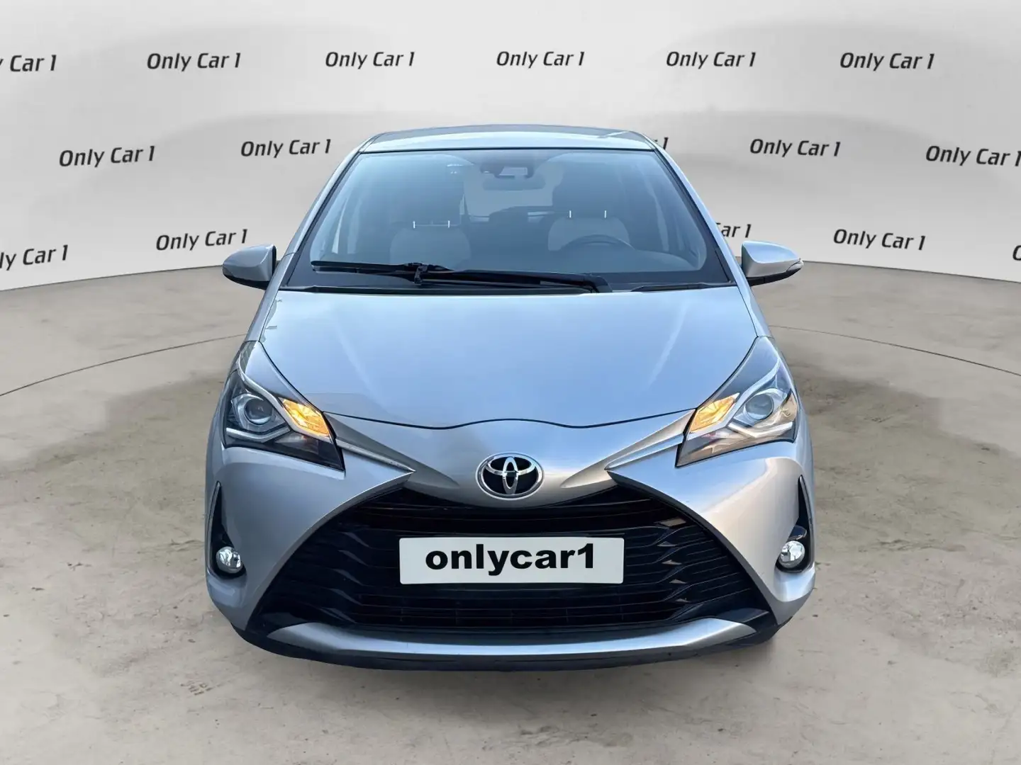Toyota Yaris Yaris 1.4 D-4D 5 porte Navi Grigio - 2