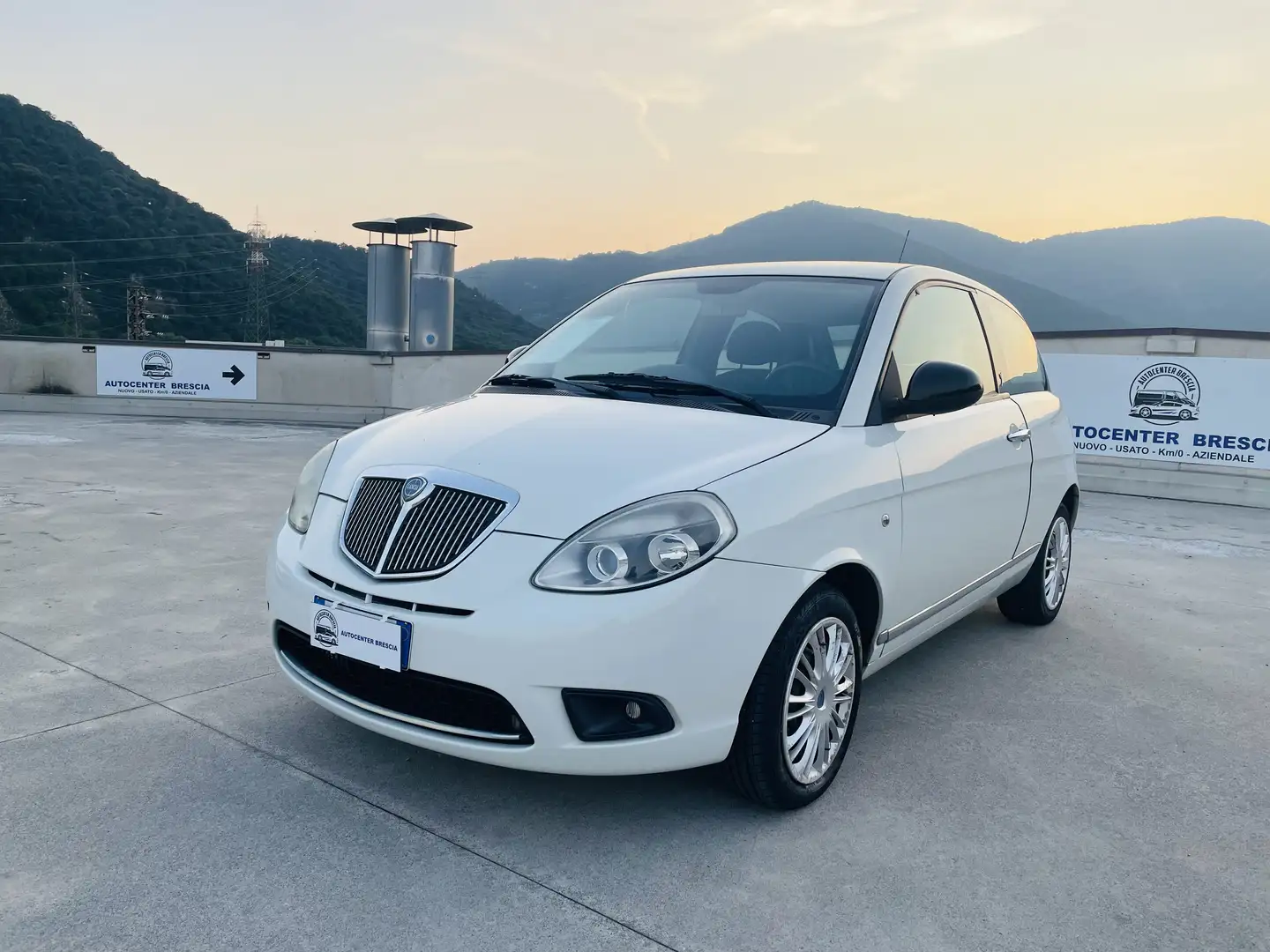 Lancia Ypsilon 1.2  Platinum  OK NEOPATENTATI Weiß - 1