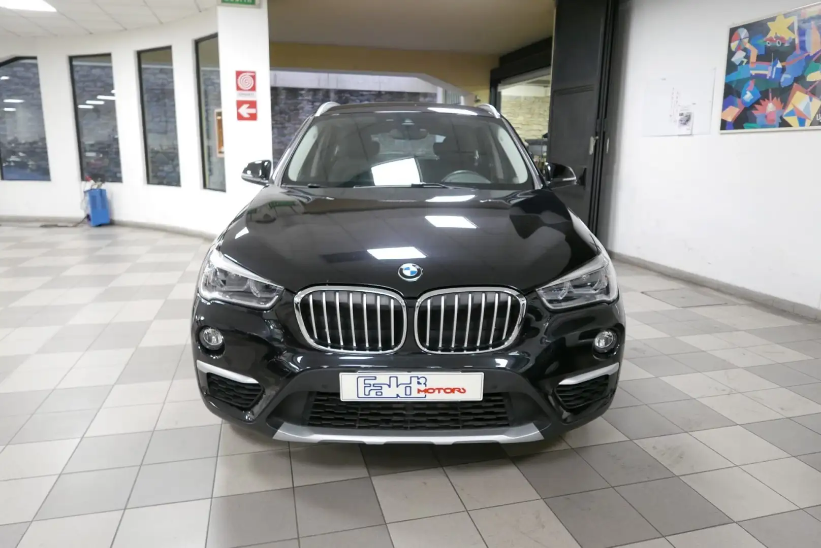 BMW X1 sDrive18d xLine Autom. Nero - 2