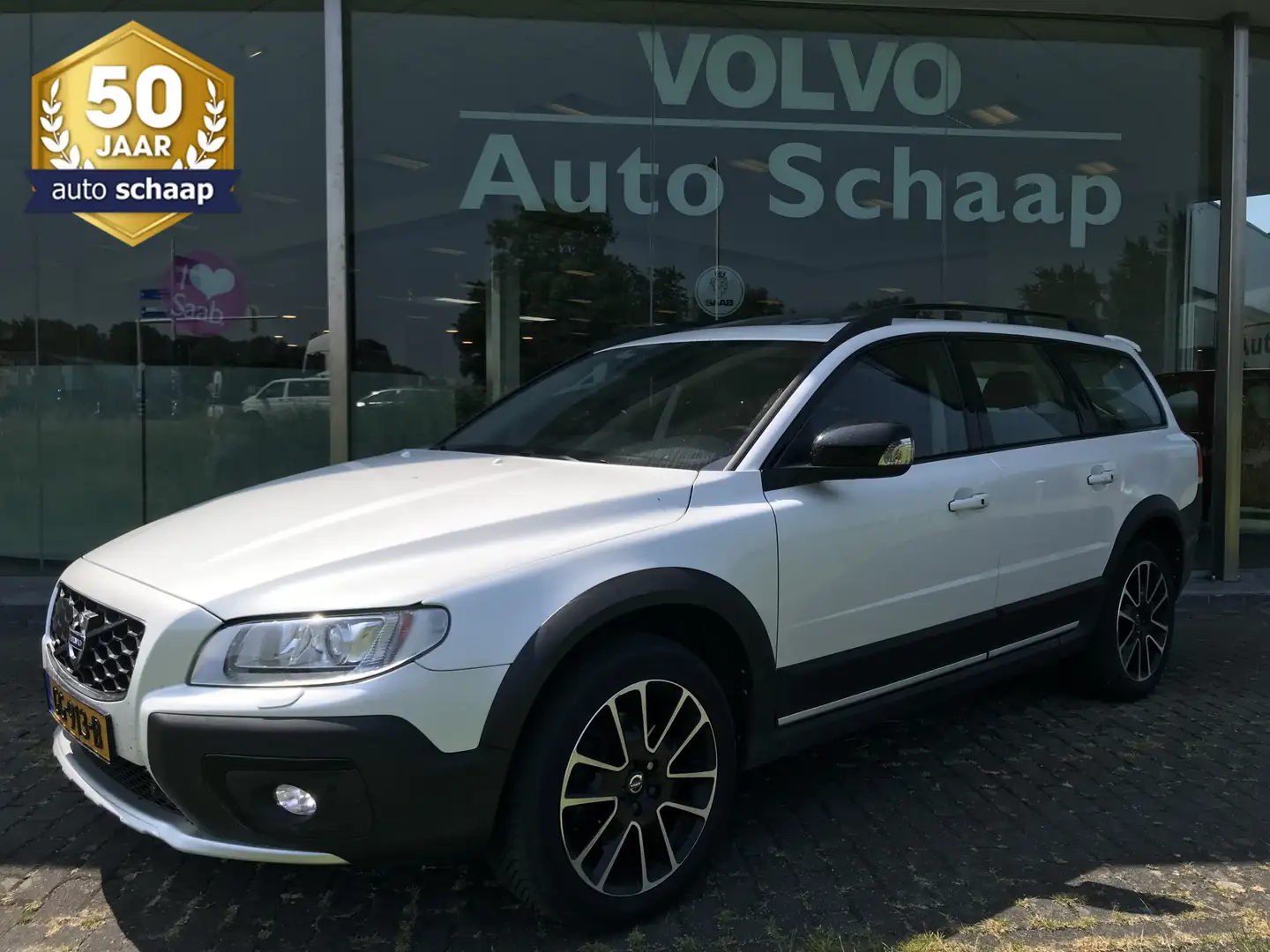 Volvo XC70 2.0 T5 FWD Dynamic Edition Automaat | Rijklaar inc Blanc - 1