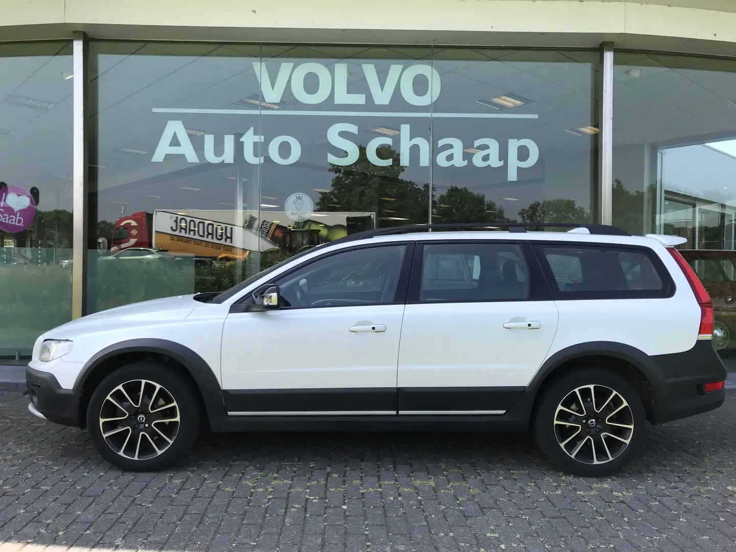 Volvo XC70 2.0 T5 FWD Dynamic Edition Automaat | Rijklaar inc Blanc - 2