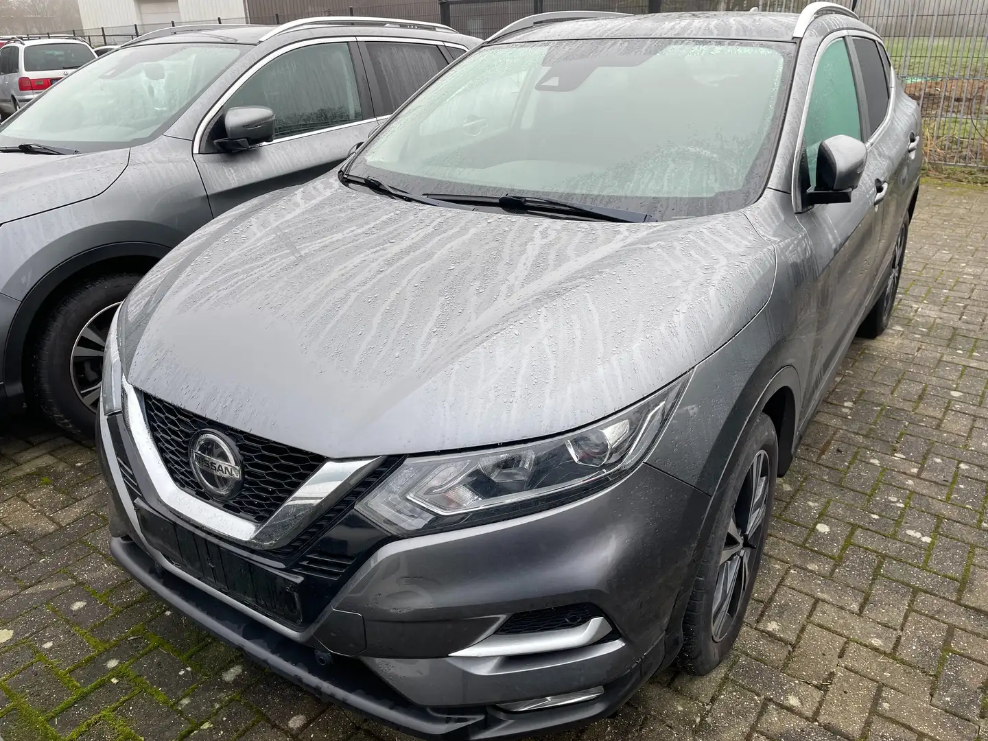 Nissan Qashqai 1.5 dCi N-Connecta DCT Grau - 1