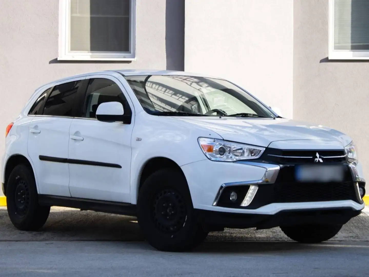 Mitsubishi ASX 1.6 ClearTec 2WD Active Weiß - 2