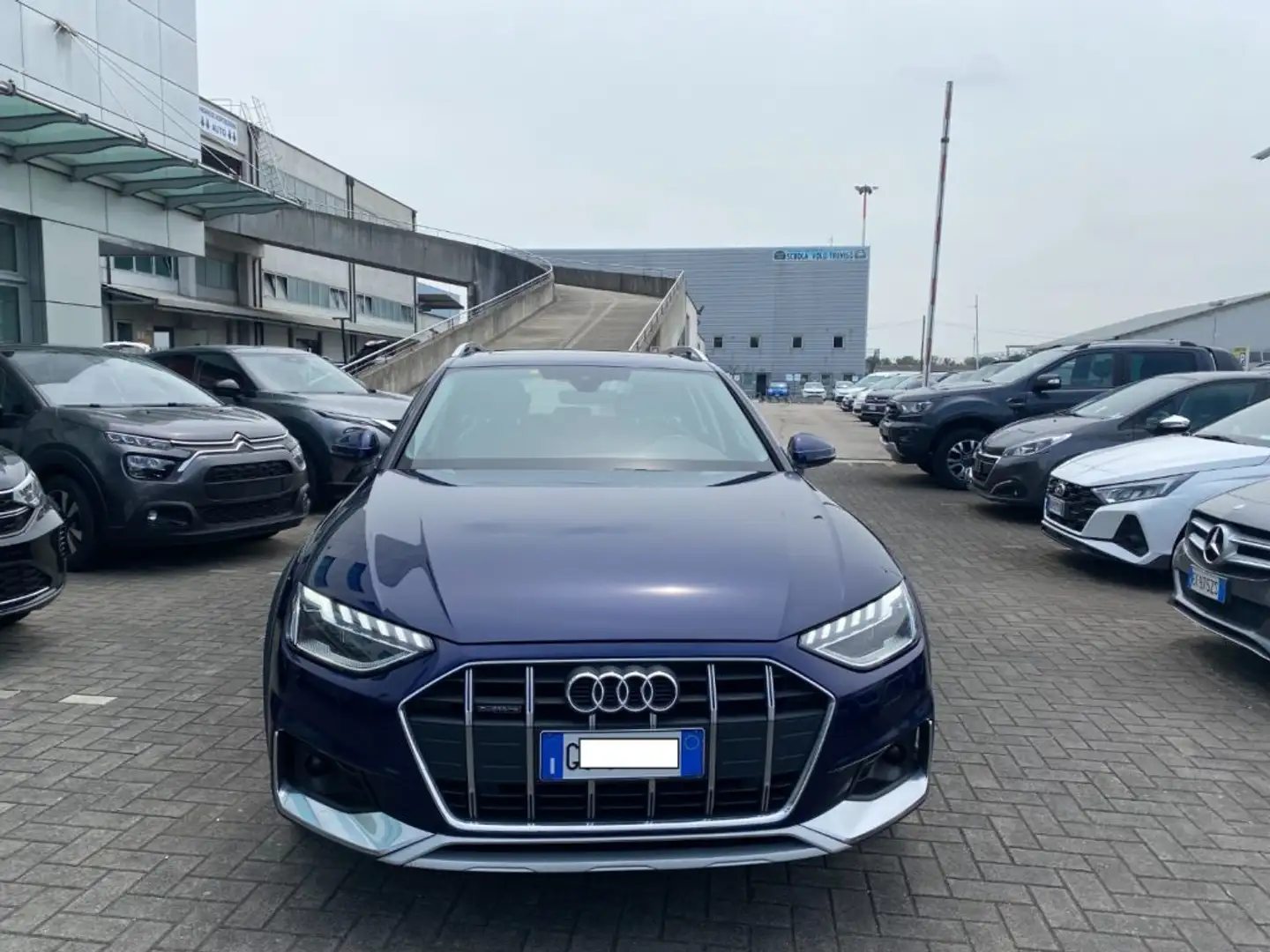 Audi A4 allroad 50 TDI tiptronic Business Grigio - 2