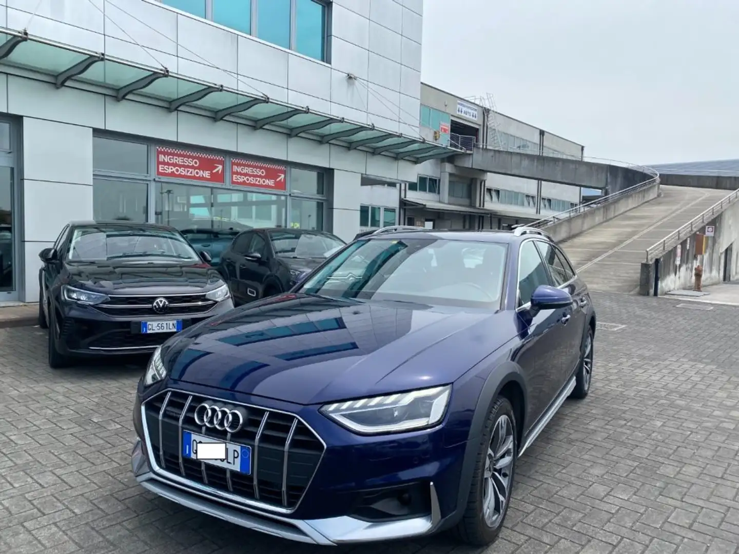 Audi A4 allroad 50 TDI tiptronic Business Grigio - 1