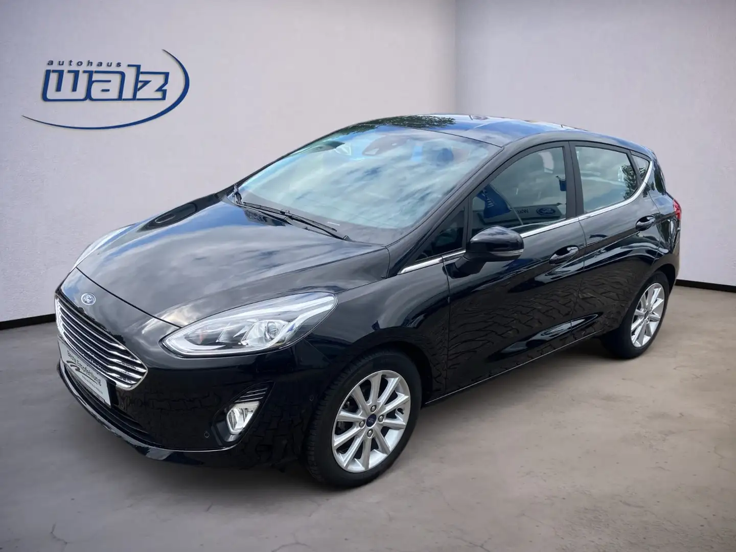 Ford Fiesta Titanium 5-trg 1.0i Navi,Winterpaket, uvm Nero - 1