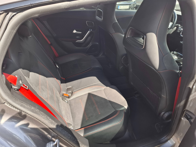 Mercedes-Benz CLA 35 AMG CLA 35 AMG Shooting Brake 4Matic (118.651) Unfallfrei — photo 11
