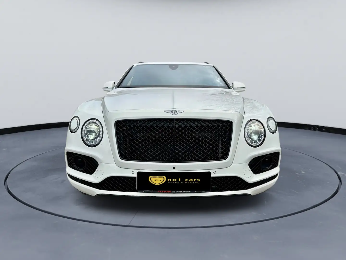 Bentley Bentayga W12 Bianco - 2