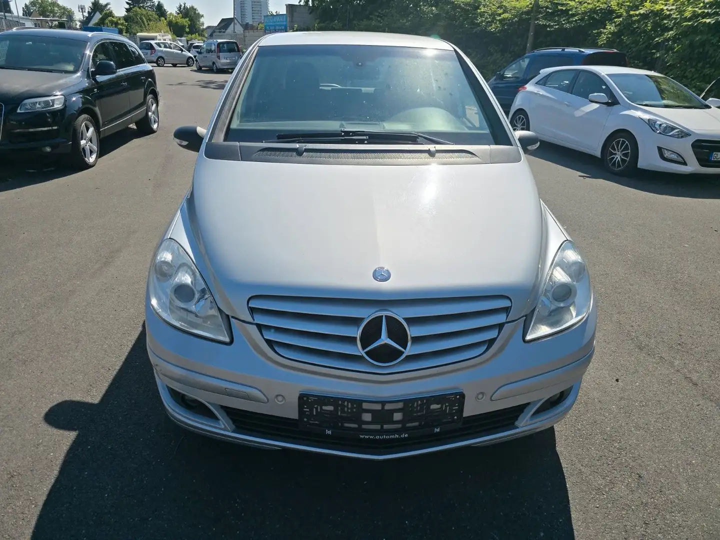 Mercedes-Benz B 170 B -Klasse,HU+AU bis 06.2027,Automatik Stříbrná - 2
