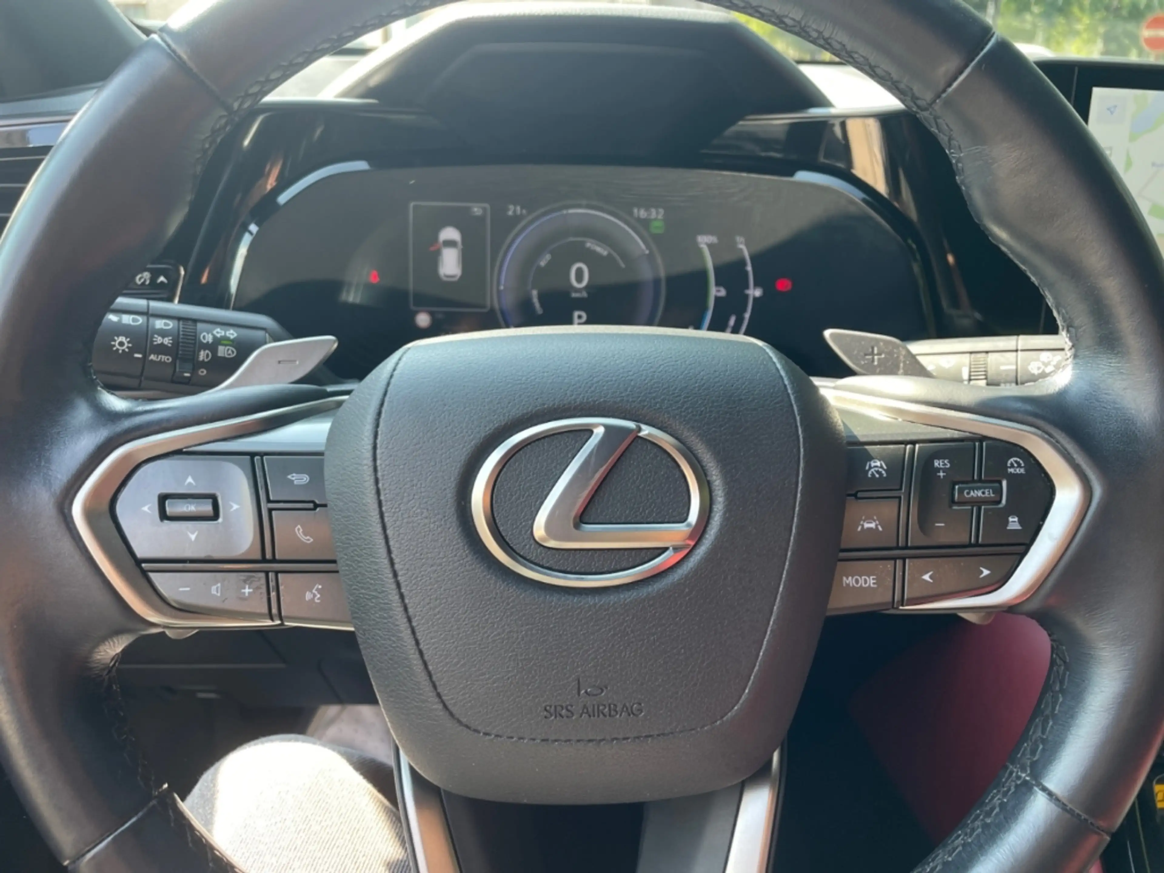 Lexus NX 450h+ E-Four *360°*PDC*LHD*LED*Spurhalt.* — photo 13