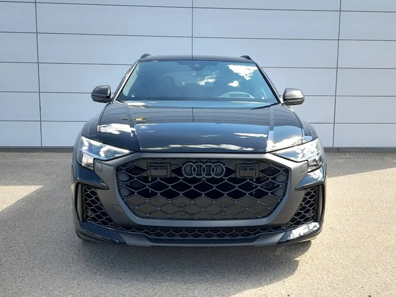 Audi RS Q8 photo Audi RS Q8