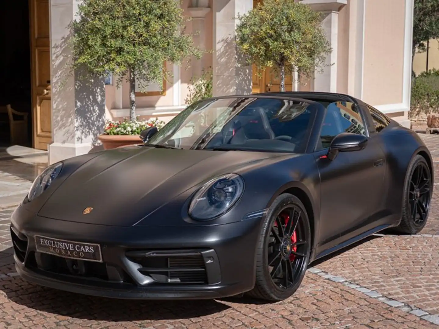 Porsche 992 911 TARGA 4 3.0i 480 PDK GTS Schwarz - 1
