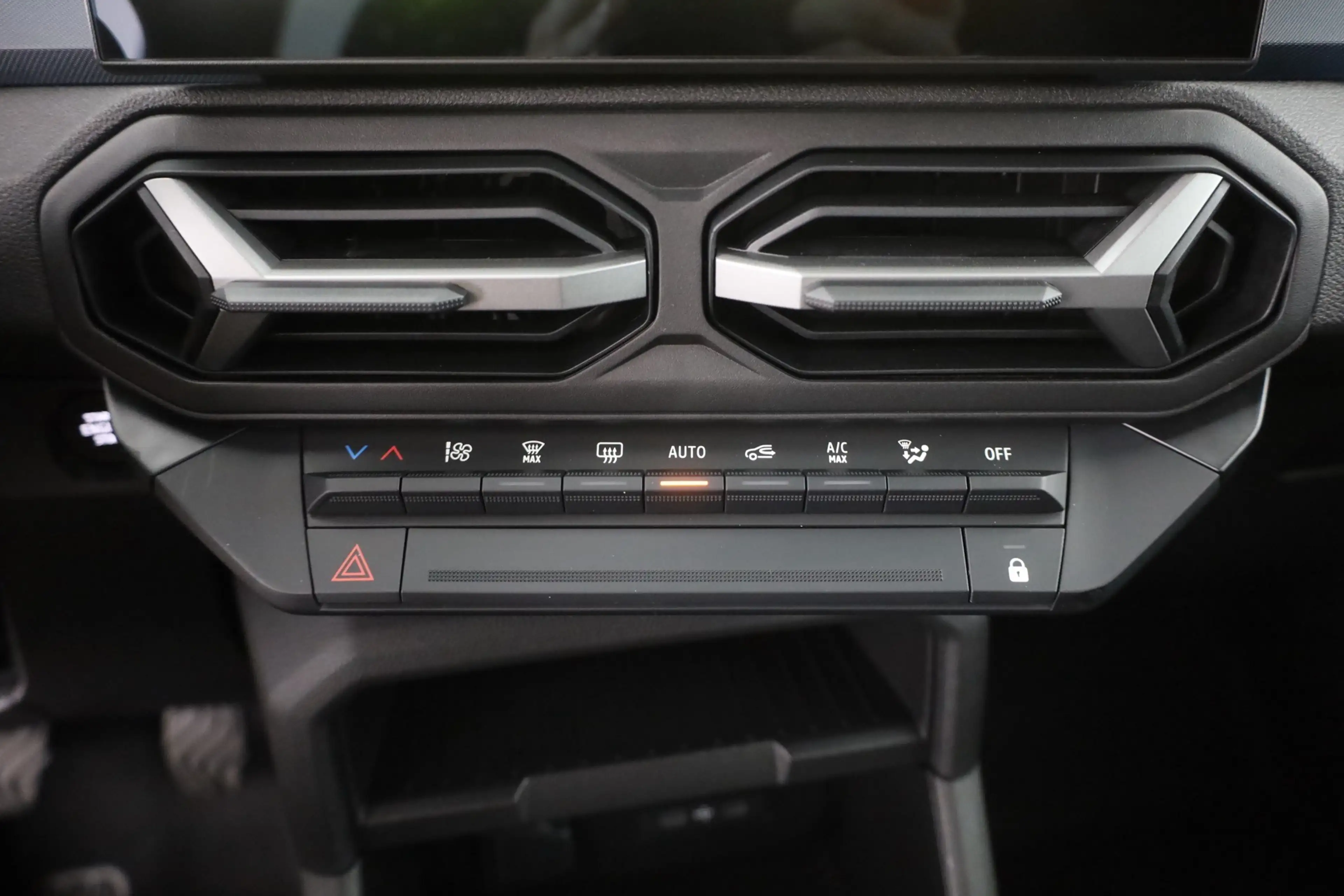 Dacia Duster Journey TCe 130 LED Kamera — photo 12