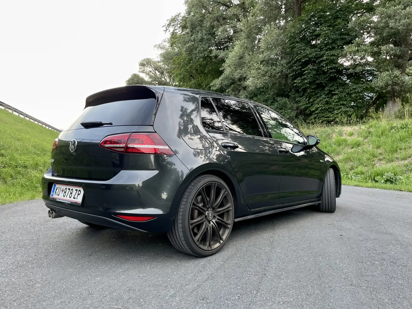 Volkswagen Golf GTD 2,0 TDI - 1