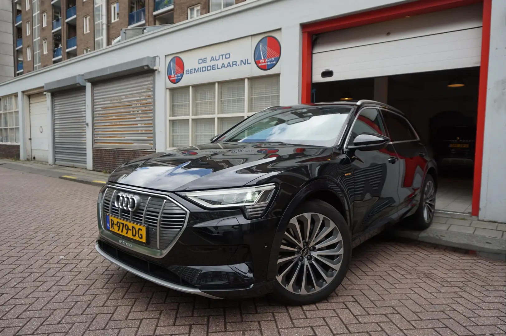 Audi e-tron 55 quattro Advanced edition Plus 95 kWh | NL AUTO Zwart - 2
