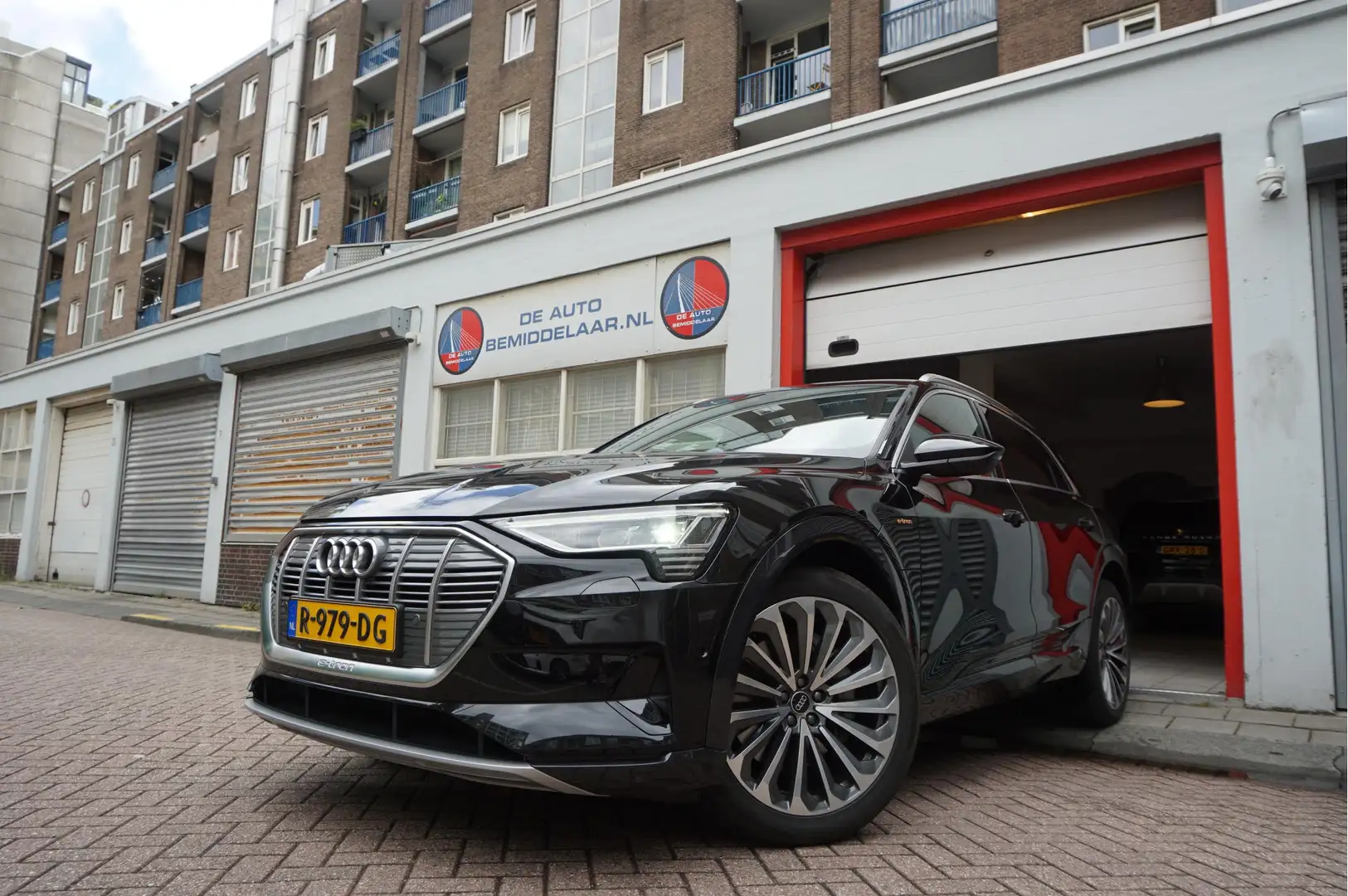 Audi e-tron 55 quattro Advanced edition Plus 95 kWh | NL AUTO Zwart - 1