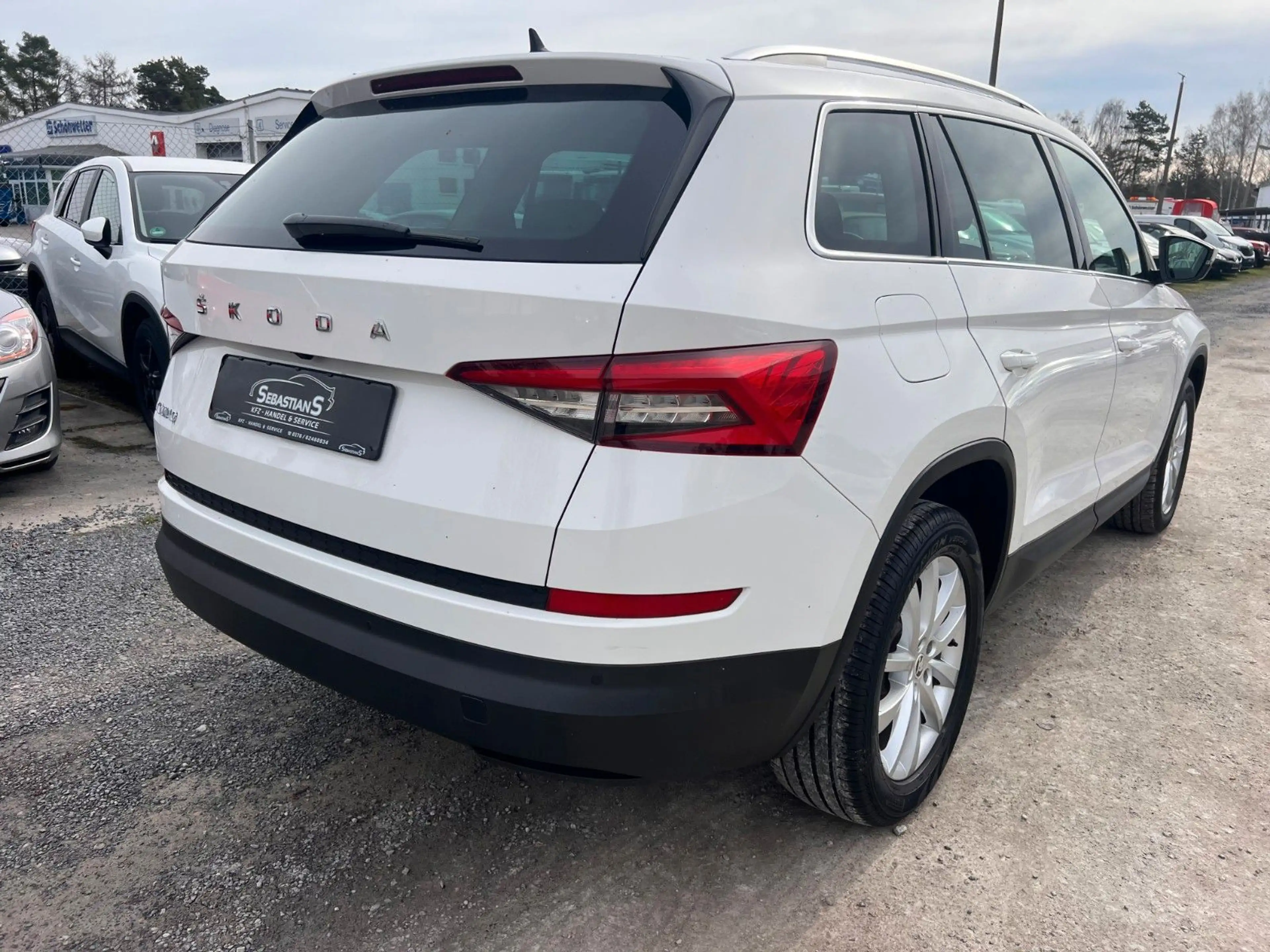 Skoda Kodiaq Webasto AHK Xenon Kamera Tüv neu — photo 4