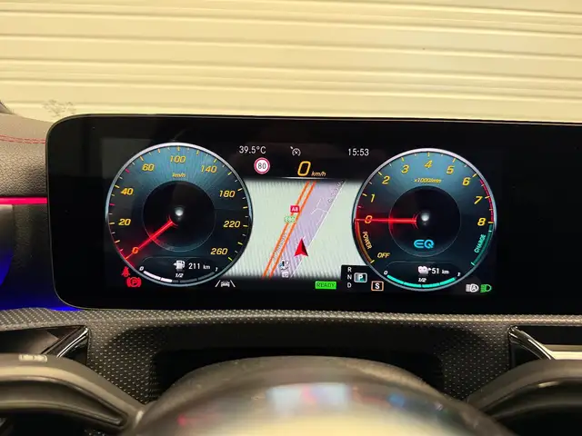 Mercedes-Benz Cla view 12