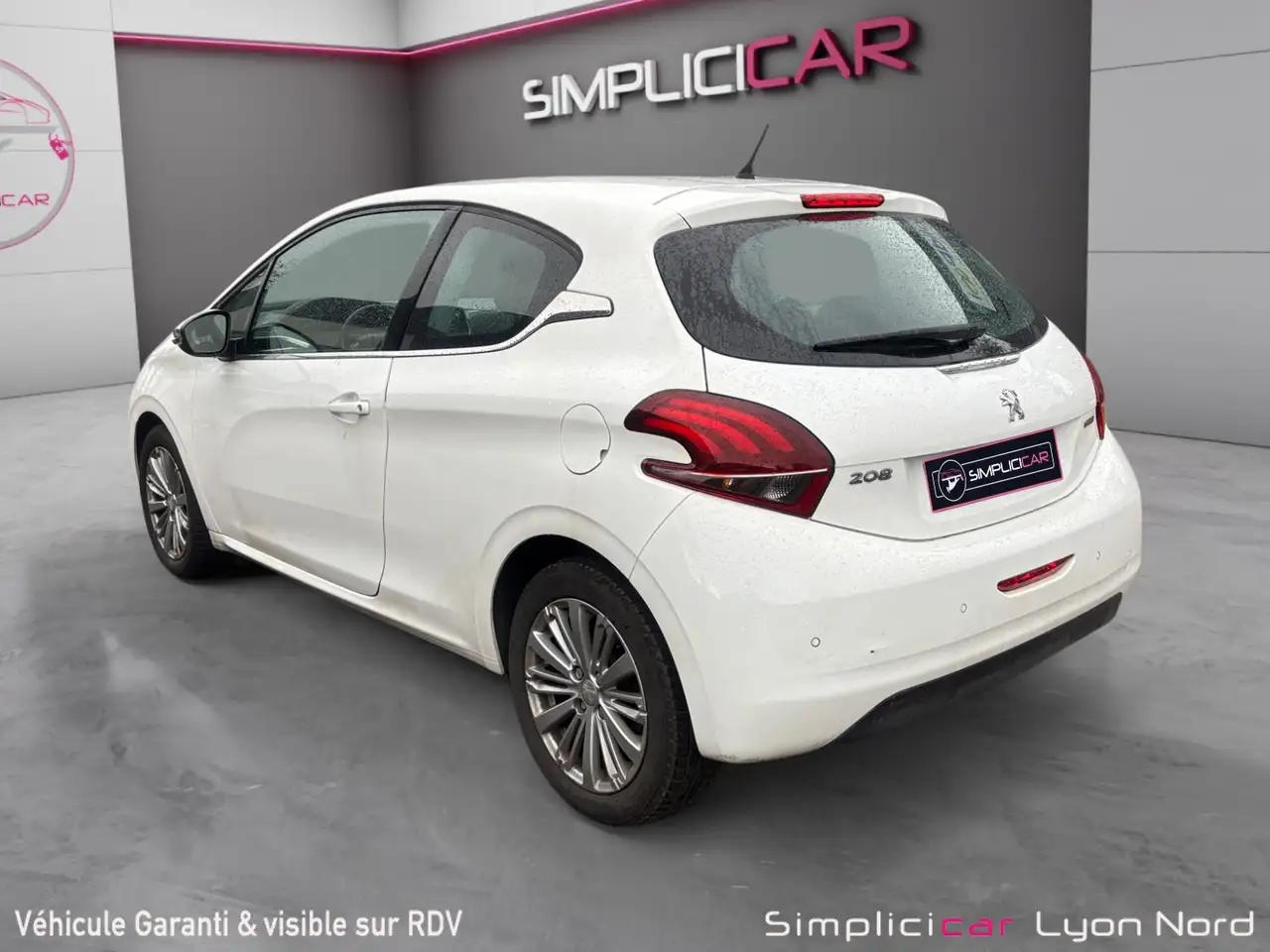 Peugeot 208 208 — photo 6