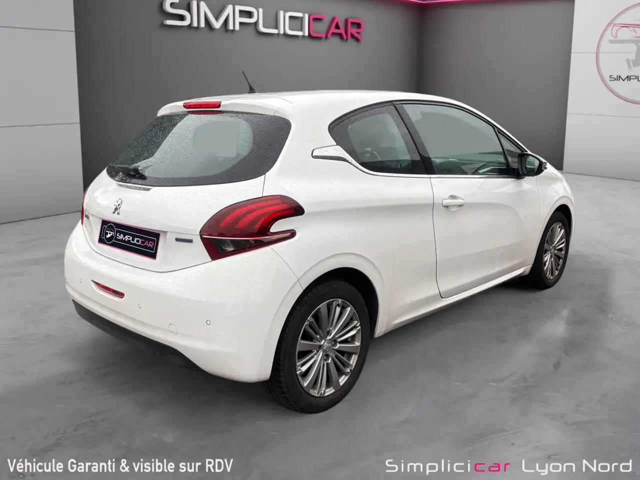 Peugeot 208 208 — photo 3