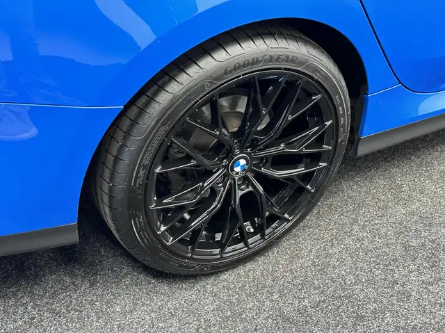 BMW M view 11