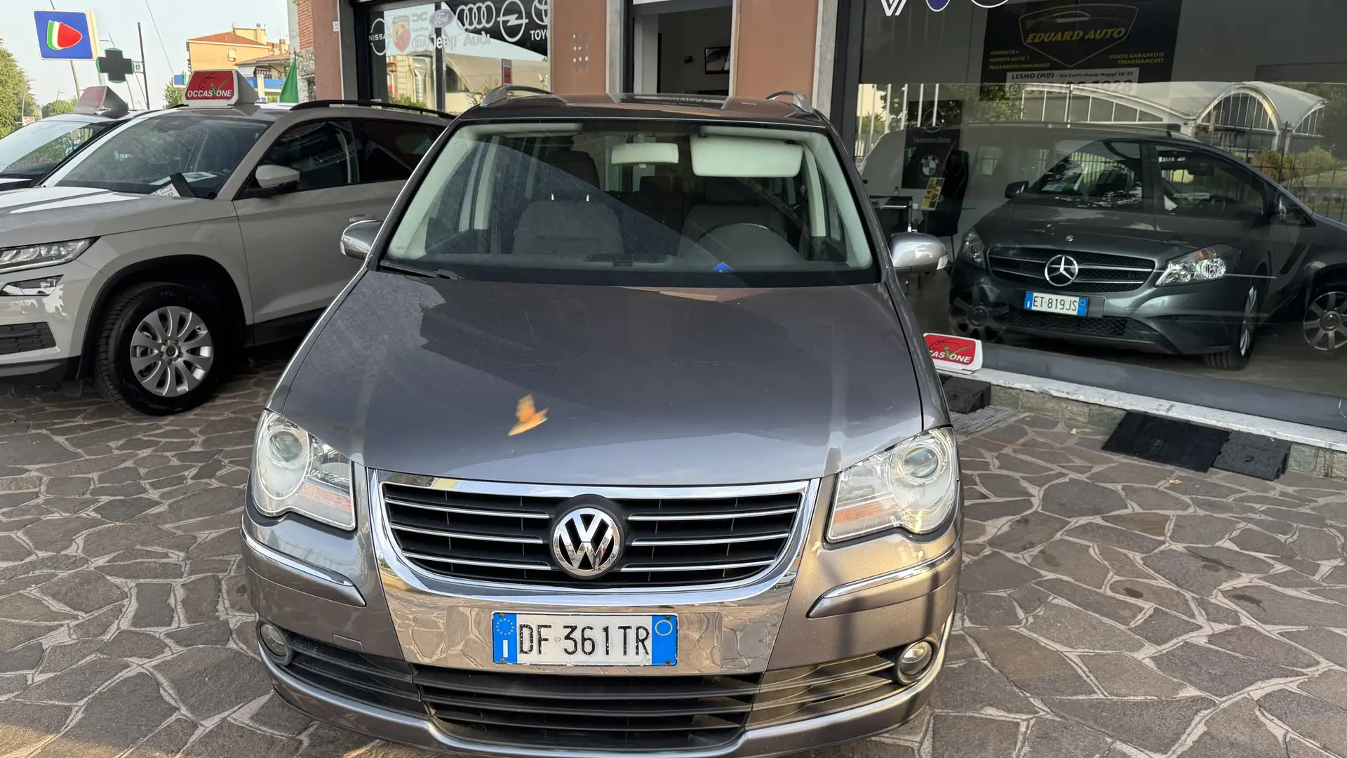Volkswagen Touran 2.0 tdi Highline 7 POST IN OTTIMI CONDIZIONI - 1