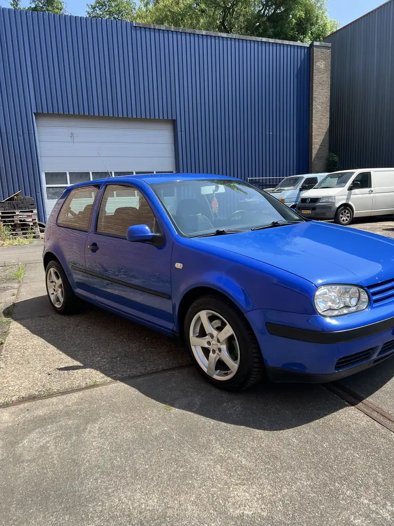 Volkswagen Golf 2.0 Trendline Blauw - 1